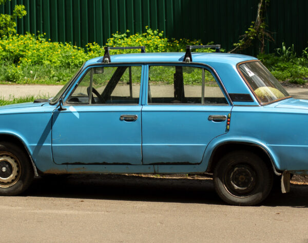 Najpovoljniji otkup starih automobila i odvoz vozila